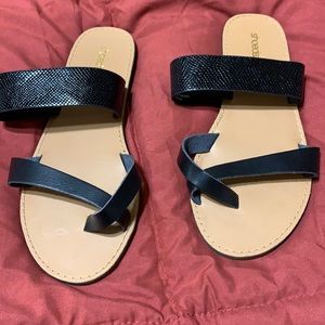 Strap slide sandals
